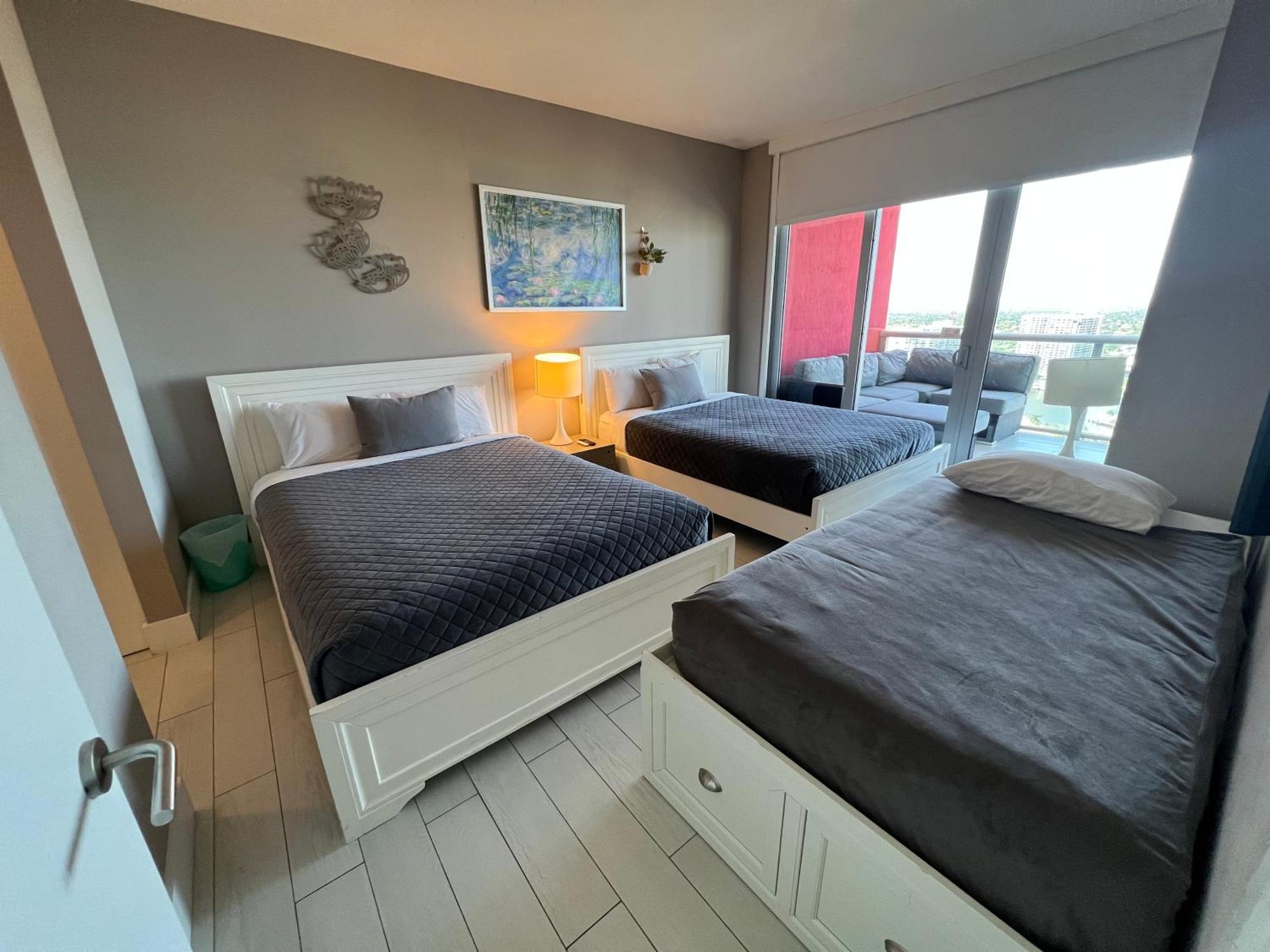 Mvr Apartments At Beachwalk Resort Hallandale Beach Εξωτερικό φωτογραφία