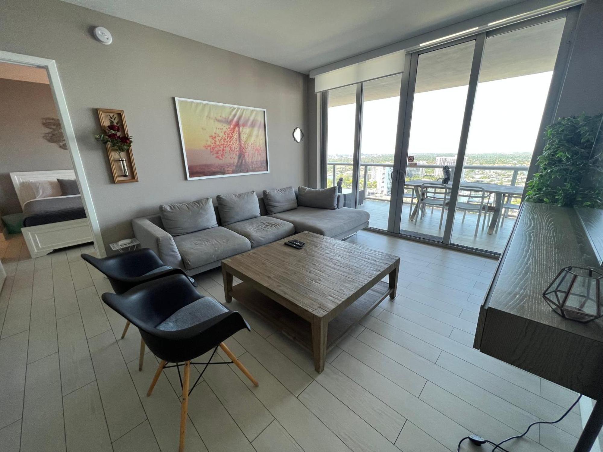 Mvr Apartments At Beachwalk Resort Hallandale Beach Εξωτερικό φωτογραφία