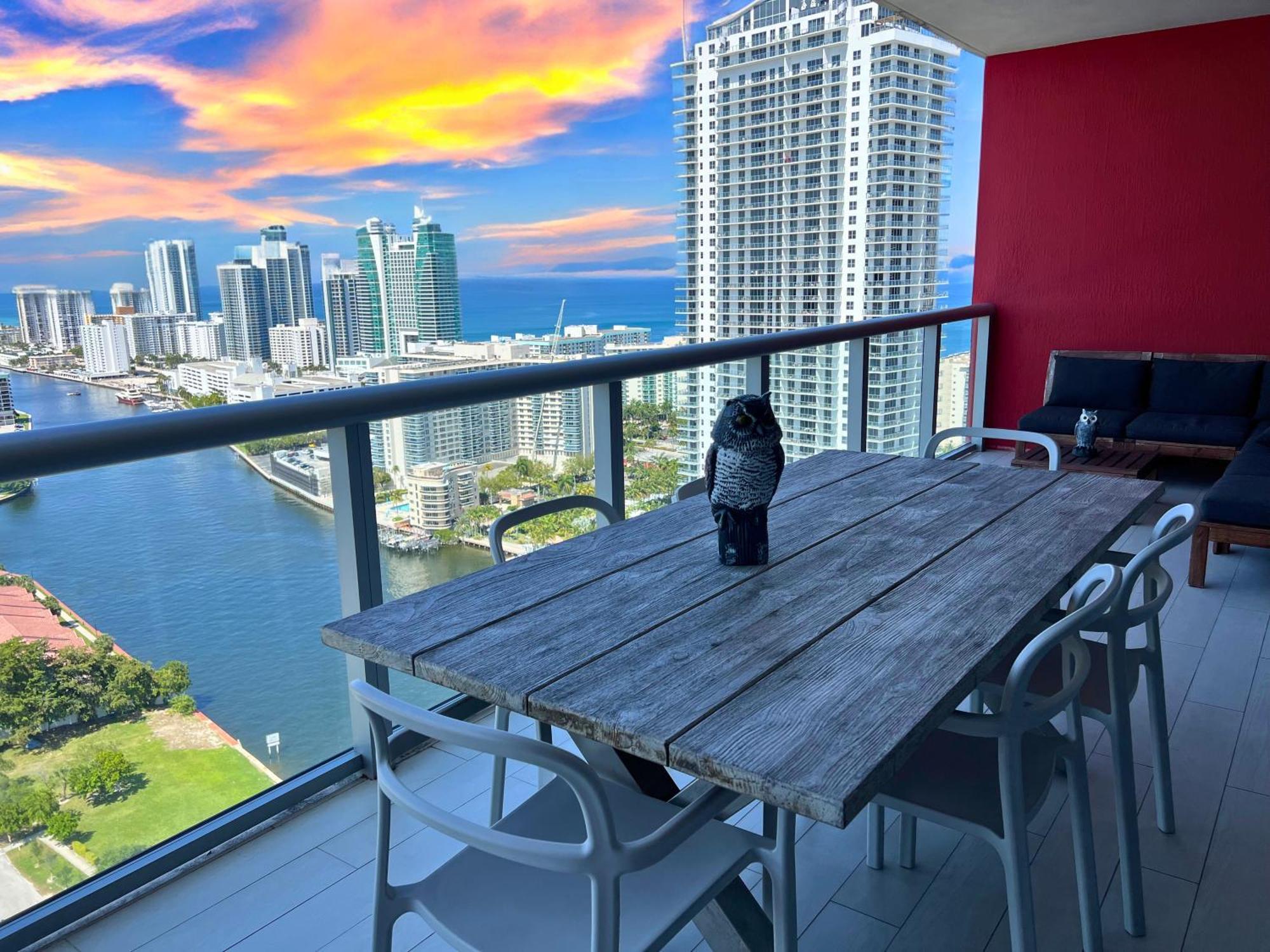 Mvr Apartments At Beachwalk Resort Hallandale Beach Εξωτερικό φωτογραφία