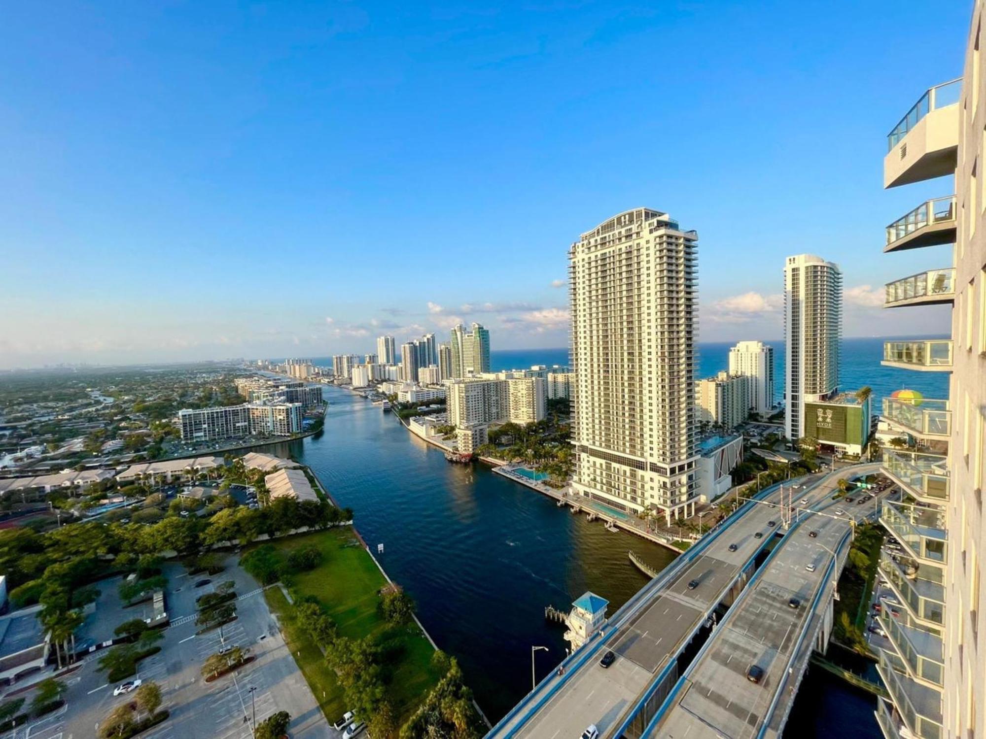 Mvr Apartments At Beachwalk Resort Hallandale Beach Εξωτερικό φωτογραφία