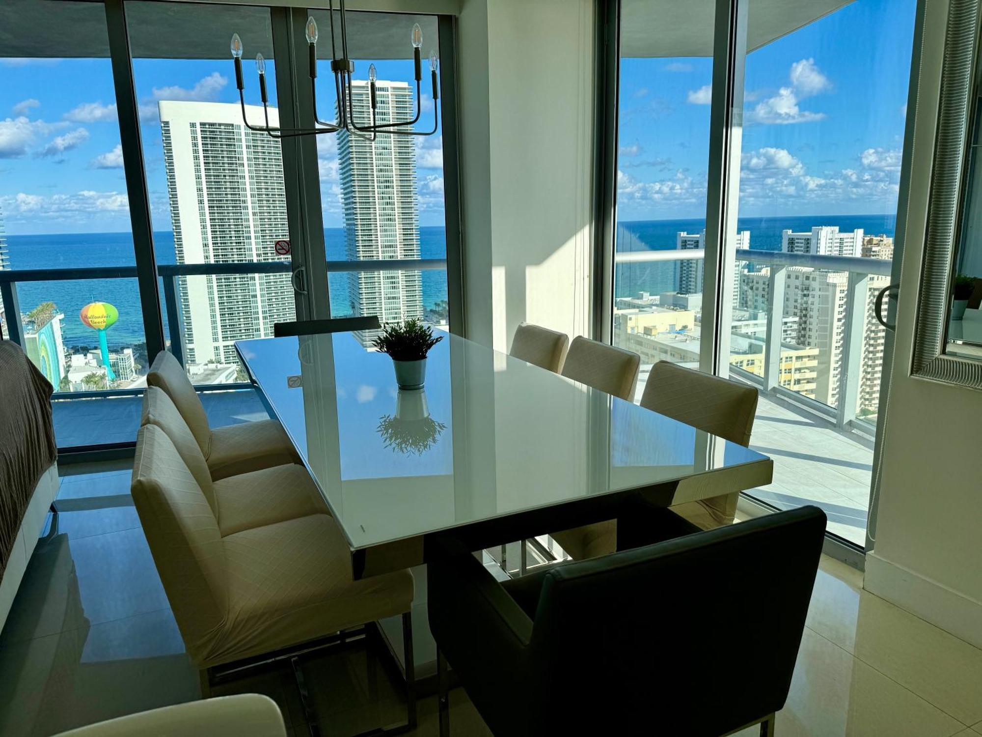 Mvr Apartments At Beachwalk Resort Hallandale Beach Εξωτερικό φωτογραφία