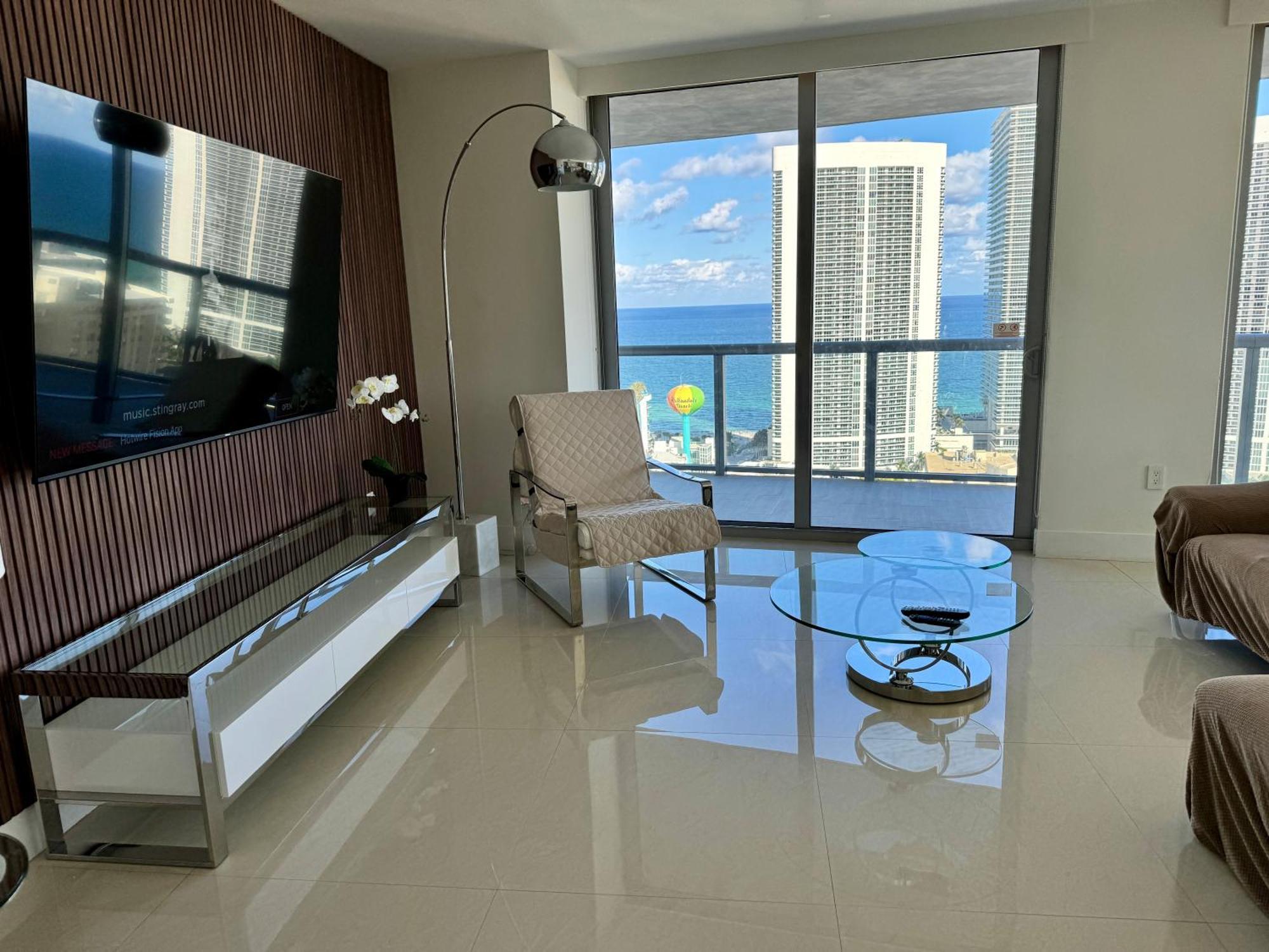 Mvr Apartments At Beachwalk Resort Hallandale Beach Εξωτερικό φωτογραφία