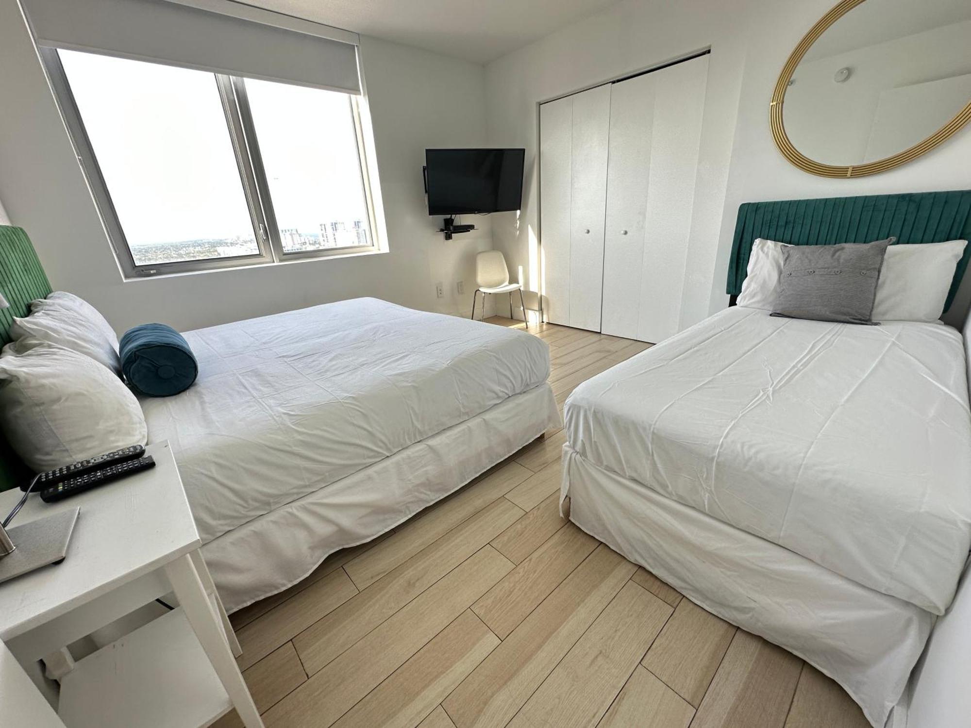 Mvr Apartments At Beachwalk Resort Hallandale Beach Εξωτερικό φωτογραφία