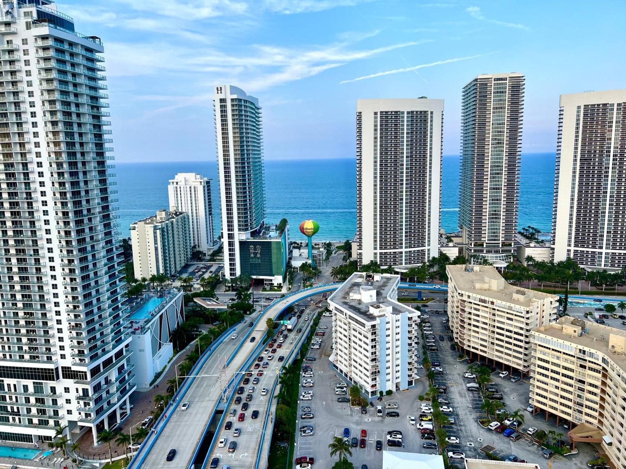 Mvr Apartments At Beachwalk Resort Hallandale Beach Εξωτερικό φωτογραφία