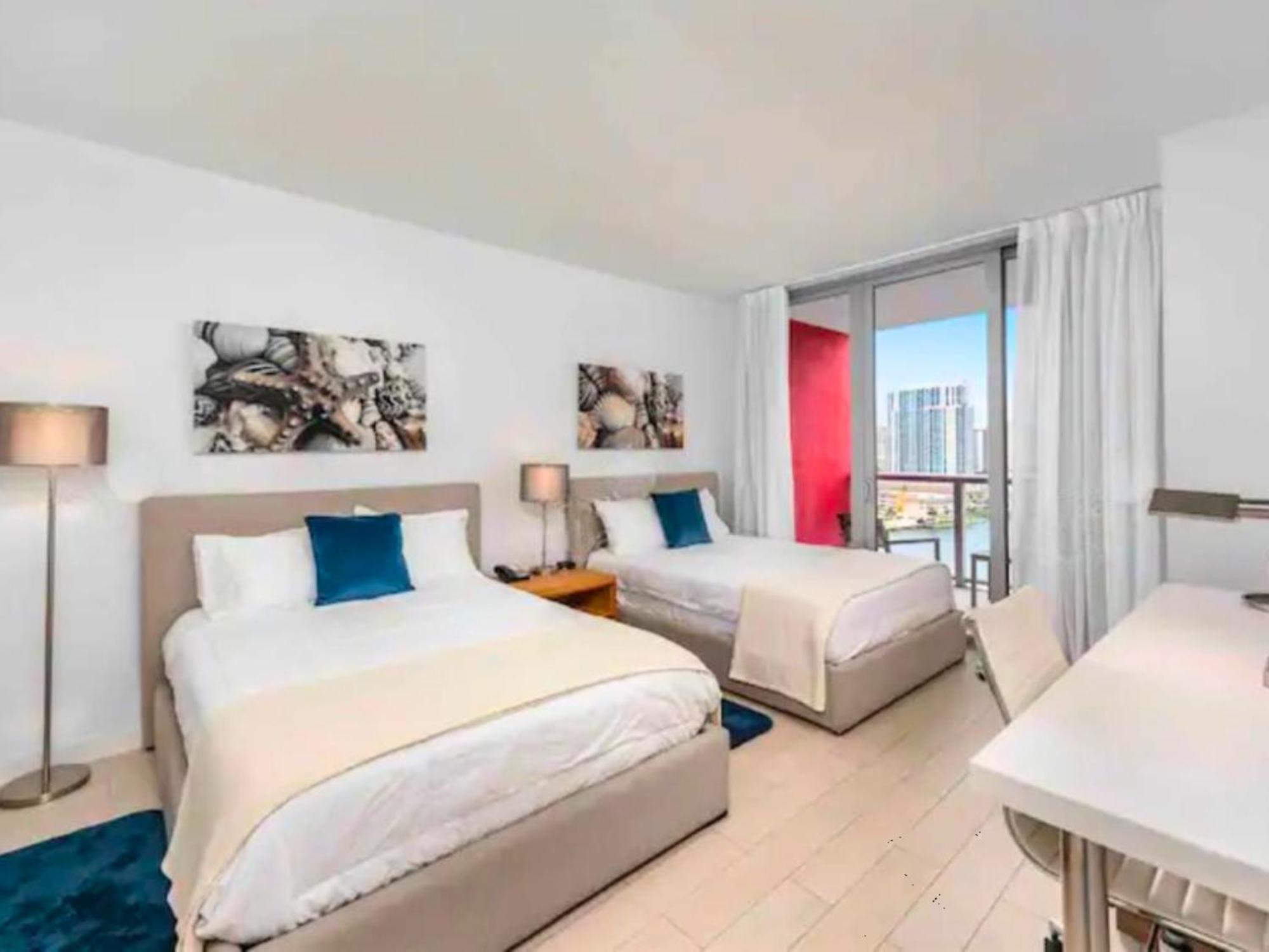 Mvr Apartments At Beachwalk Resort Hallandale Beach Εξωτερικό φωτογραφία