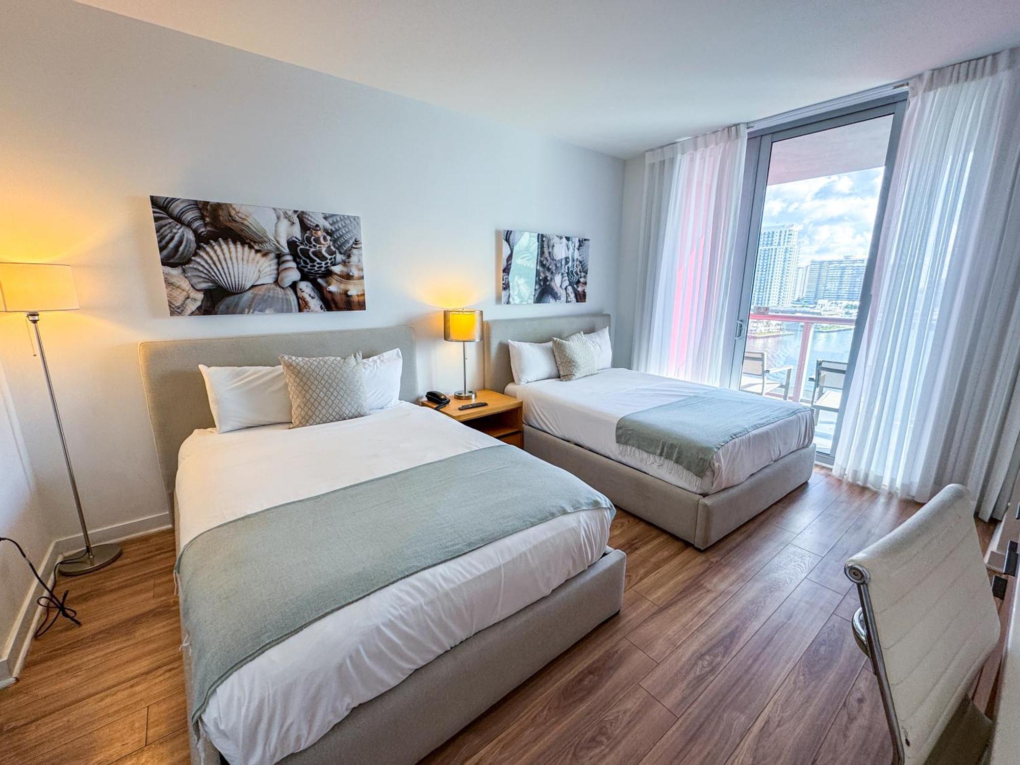 Mvr Apartments At Beachwalk Resort Hallandale Beach Εξωτερικό φωτογραφία