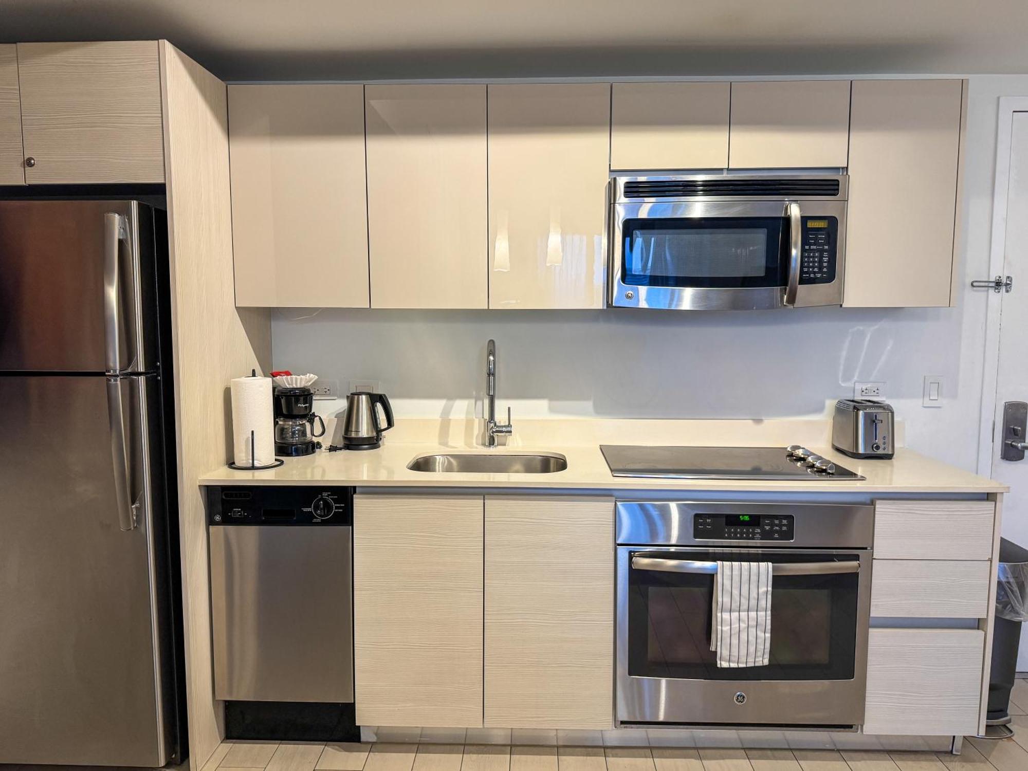 Mvr Apartments At Beachwalk Resort Hallandale Beach Εξωτερικό φωτογραφία